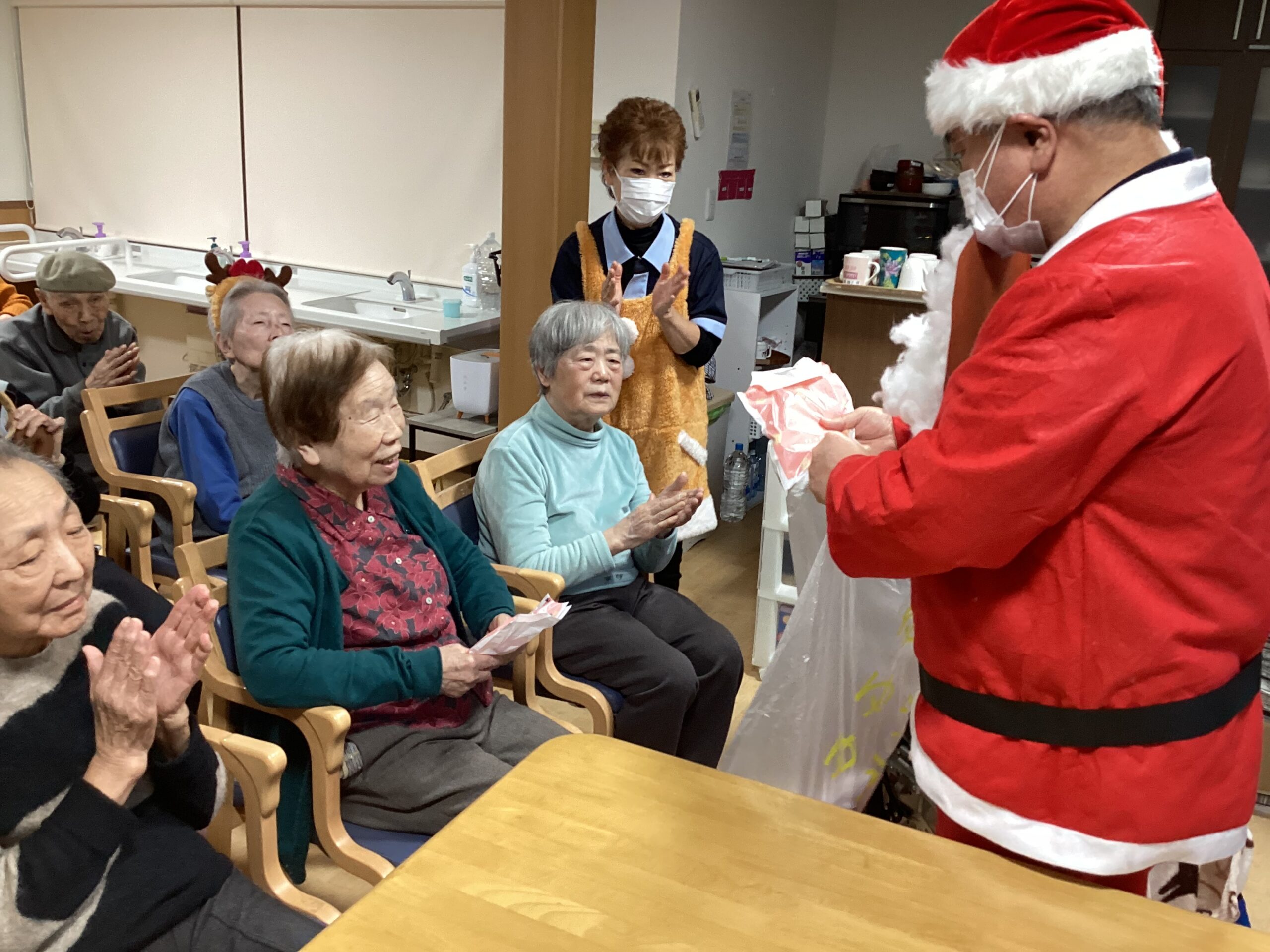 2025年12月25日「クリスマス会」を開催しました