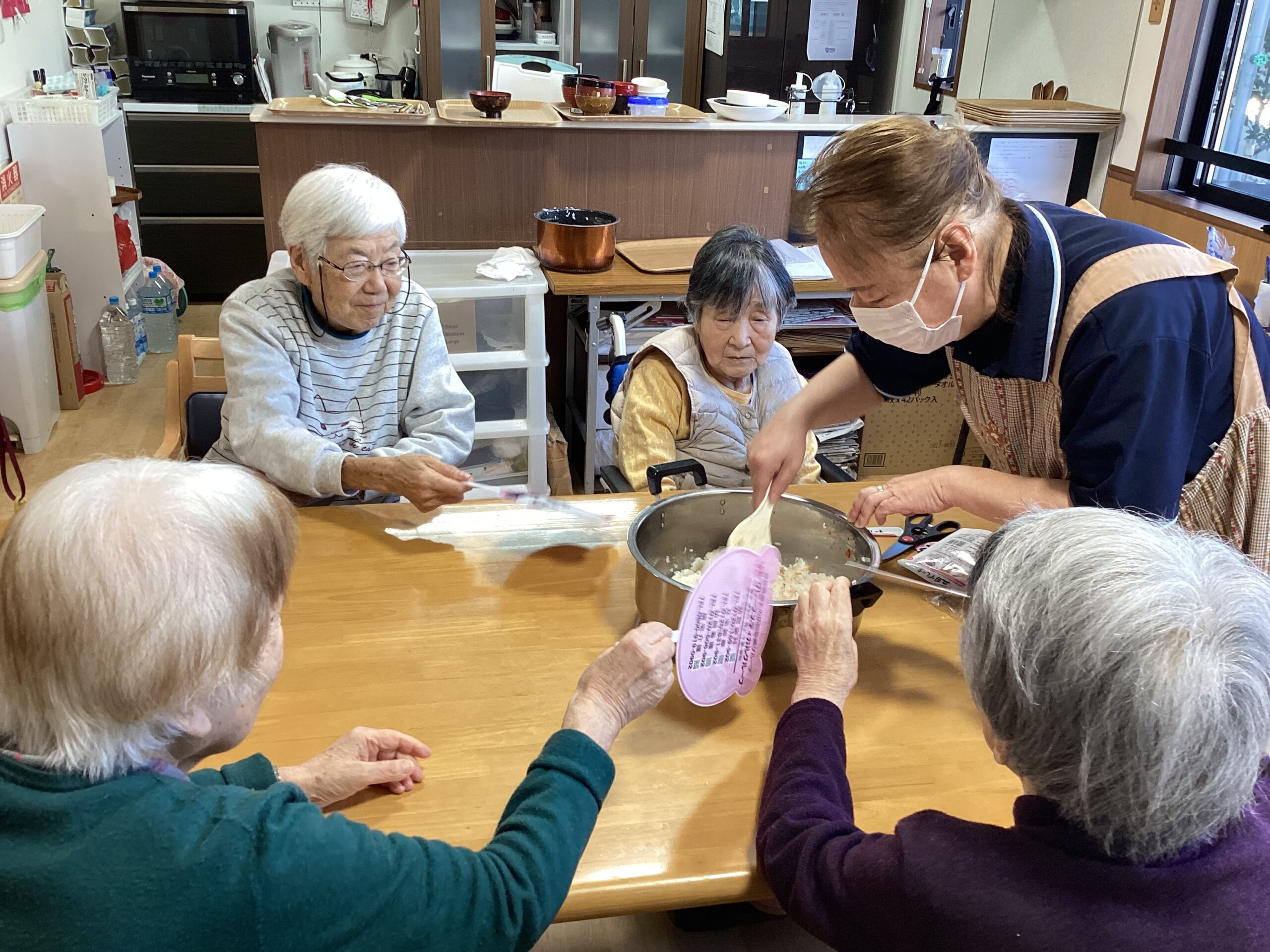「ひな祭り」をお祝いしました