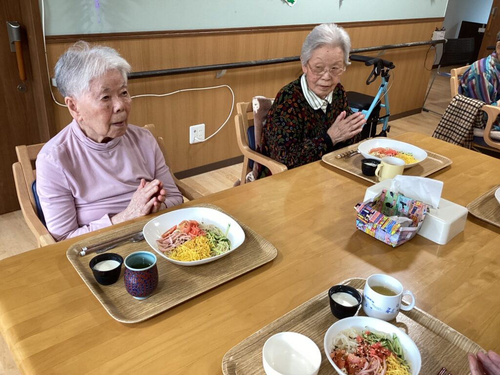 冷やし中華を食べて夏を乗り切ろう